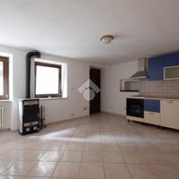 CASA SEMINDIPENDENTE A SAINT-DENIS