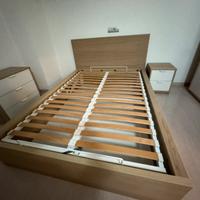 Letto contenitore piu  como e comodino