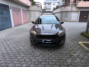 FORD FOCUS ST LINE 