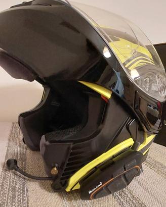  2 caschi del 2021 , uno 200 euro , uno 250 euro