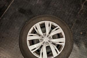 peugeot 208 cerchi e gomme 