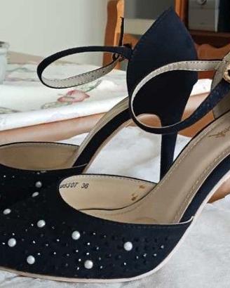 Sandali chanel neri eleganti