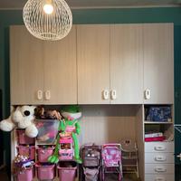 Cameretta con cabina e letto