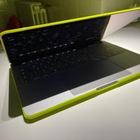 MacBook Pro 13" 250gb Retina Touch Bar