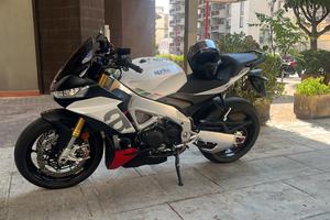 Aprilia Tuono 1100 V4