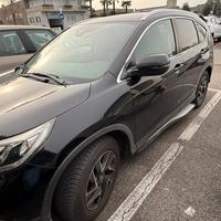 UNA COMPAGNA AFFIDABILE PREZZO TRATTABILE