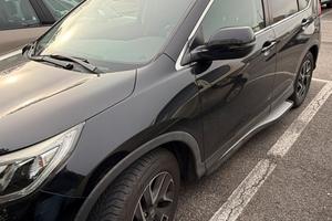 UNA COMPAGNA AFFIDABILE PREZZO TRATTABILE