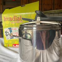 Pentola a pressione Lagostina irradial 7 litri.