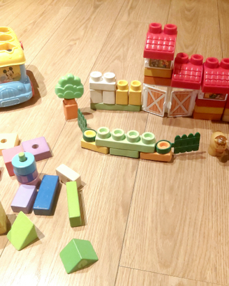 Set giochi manuali/costruzioni