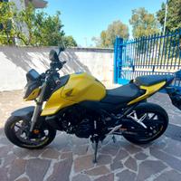 Honda Hornet 750 - 2023