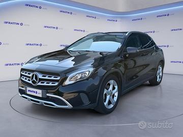 MERCEDES GLA 180 SPORT
