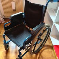 Carrozzina pieghevole