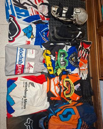 Abbigliamento motocross 