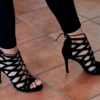 Sandali  rete e lacci con tacco a spillo 