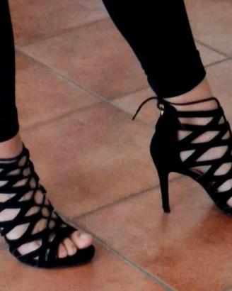 Sandali  rete e lacci con tacco a spillo 