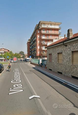 VIA GIUSTI A NICHELINO : 400 euro PIU' SPESE