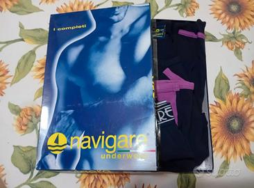 Completo intimo uomo navigare