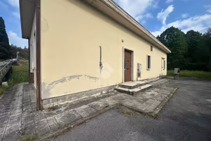 MAGAZZINO A CAPANNORI
