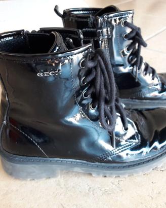 Scarponcini vernice neri GEOX bambina