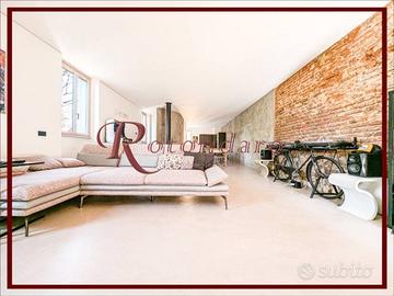 Villa di 210 m² con 4 locali e box auto a Abbiateg
