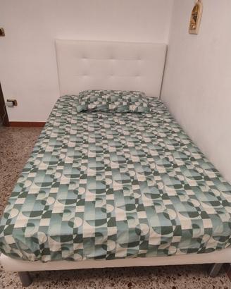 letto una piazza e mezza .. testata+ giro letto 