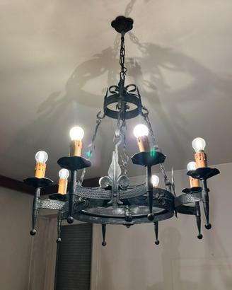 Lampadario  in ferro battuto ( fabbro Scuri)