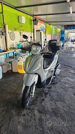 Piaggio Beverly Tourer 350