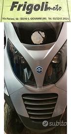 MP3 250 2006 2007 2008 RICAMBI carena M47201 impia