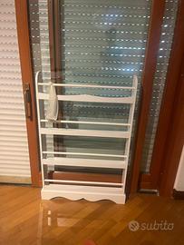 Libreria Montessoriana bianca