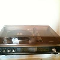 Giradischi con radio e casse