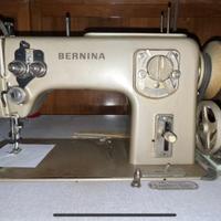 Macchina professionale Bernina con piano di lavoro