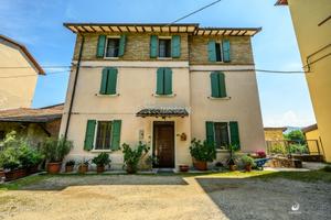 Ampia Soluzione Indipendente con Giardino a Vign