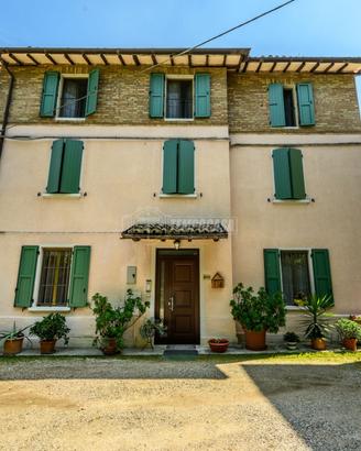 Ampia Soluzione Indipendente con Giardino a Vign