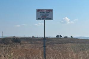 Terreno commerciale e artigianale