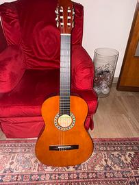 Chitarra classica con custodia