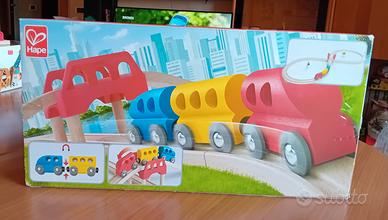 Trenino in legno Hape con ponte, NUOVO! 