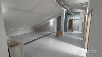 Ufficio ristrutturato in Via Santa Cecilia, 65
