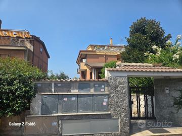 Appartamento seminterrato acilia pietro foglio