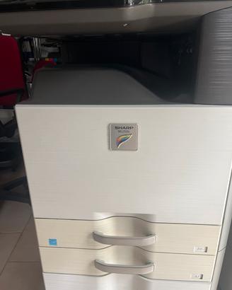 fotocopiatrice a colorí usata nello stato