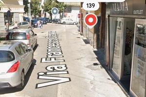 Locale commerciale, negozio di abbigliamento