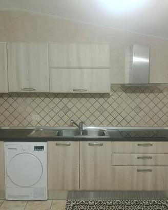 Cucina DiEmme 4,80 mt con piano in quarzo e forno