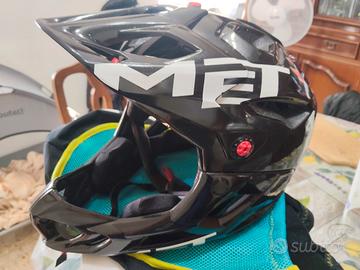 Casco MET Parachute 