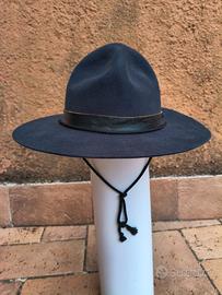Cappellone in feltro per guide o scout