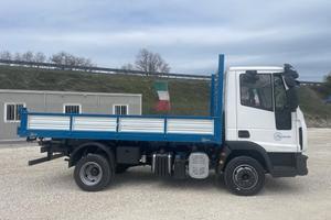Autocarro - IVECO 75 E 18
