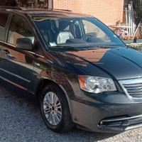 Lancia Voyager 2.8 Platinum