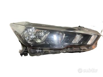 FARO ANTERIORE DESTRO NISSAN Micra Serie (K14) 100