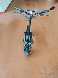 monopattino elettrico Super Performante 