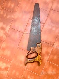 Antica sega da collezione o decorazione