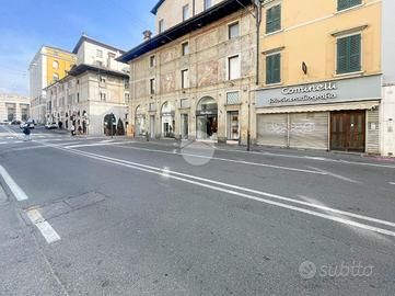 NEGOZIO A BRESCIA