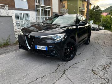Stelvio 2.2 Executive 210 cv